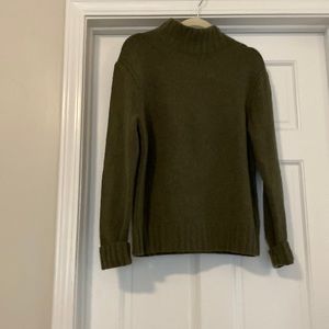 Jcrew softest yarn turtleneck sweater, m